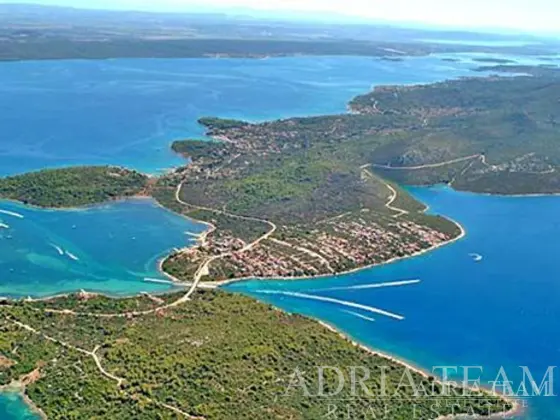 POĽNOHOSPODÁRSKA PÔDA 80 M OD MORA - NEVIĐANE, PAŠMAN nehnuteľnosť na predaj