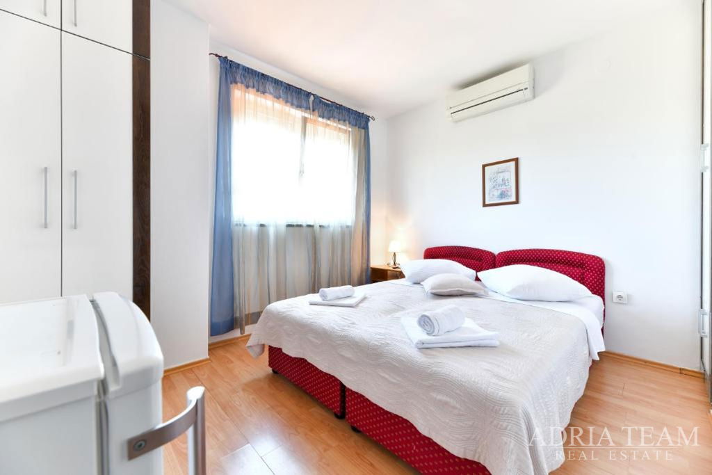 HOTELOVÝ KOMPLEX S REŠTAURÁCIOU A ZABEHNUTÝM PODNIKANÍM V TURIZME, SUKOŠAN - ZADAR