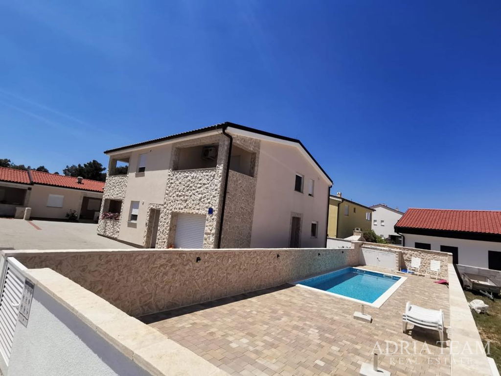 JEDINEČNÝ KOMPLEX NA TURISTICKÝ PRENÁJOM - VIR,  ZADAR