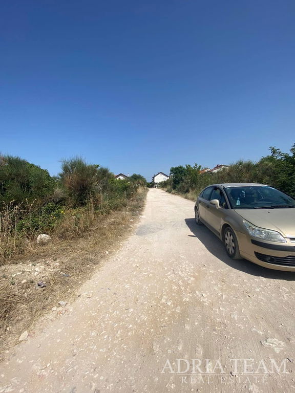 STAVEBNÝ POZEMOK - BYTOVÉ ÚČELY - PLOVANIJA, ZADAR