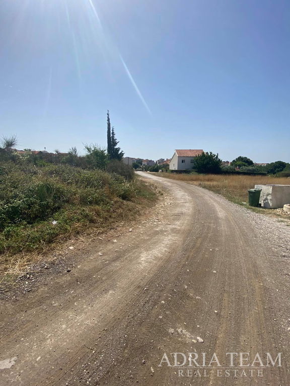 STAVEBNÝ POZEMOK - BYTOVÉ ÚČELY - PLOVANIJA, ZADAR