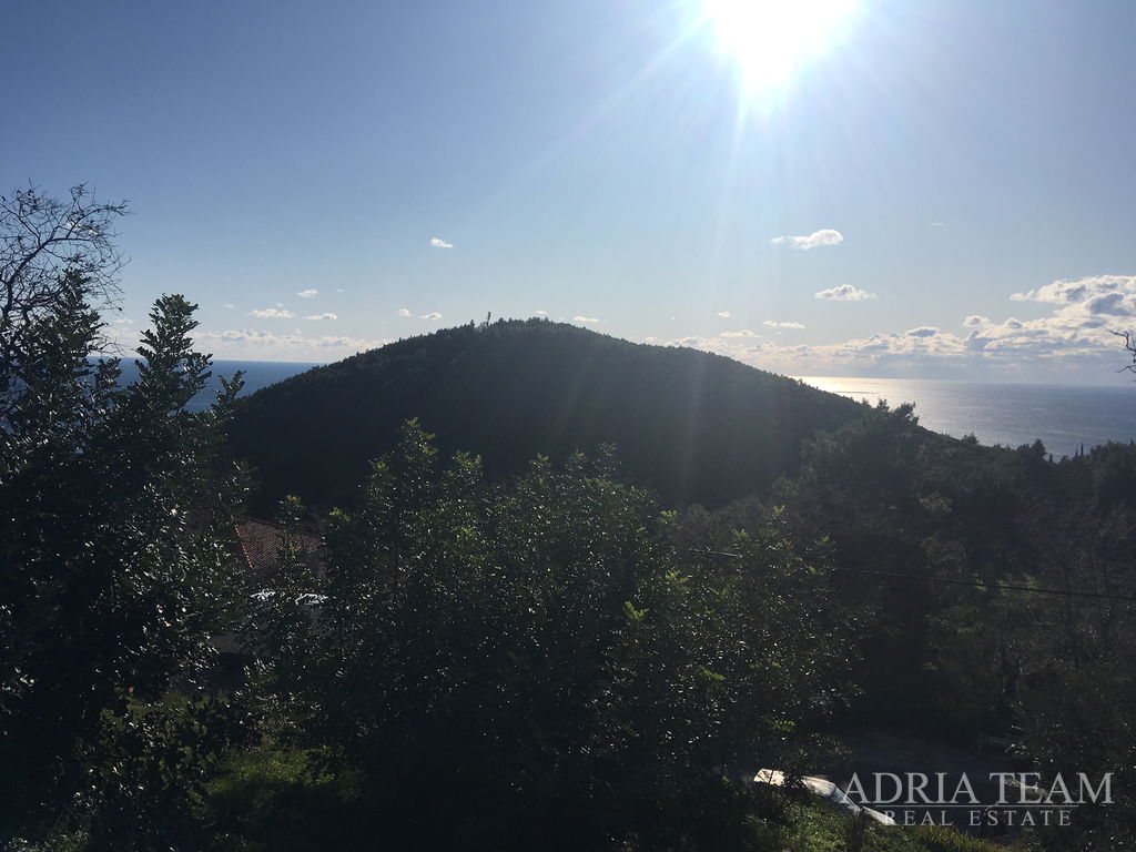 POZEMOK PRAVIDELNÉHO TVARU, 850 M OD MORIA, BABINO POLJE - MLJET
