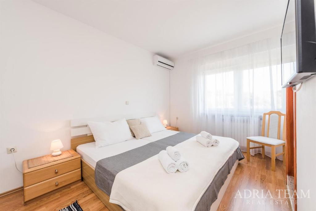 HOTEL - SUKOŠAN, PRVÝ RAD PRI MORI