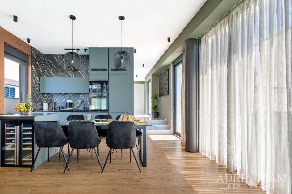 ATRAKTÍVNA LUXUSNÁ VILA V NOVOSTAVBE  – VRSI MULO