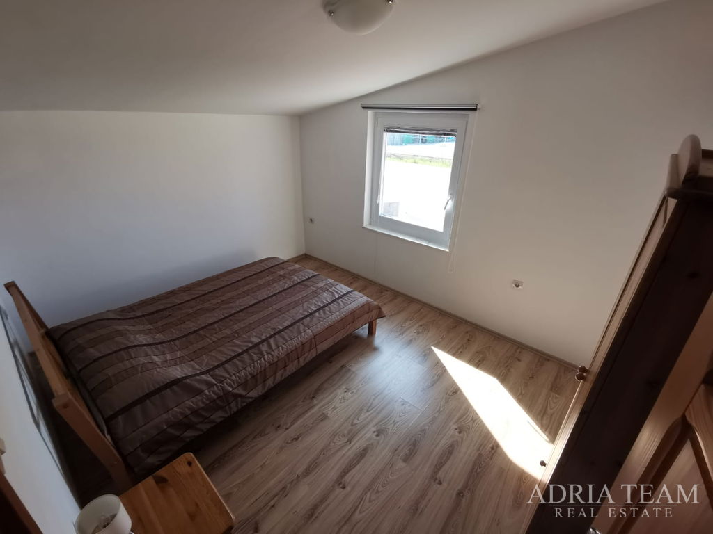 ATRAKTÍVNY APARTMÁNOVÝ DOM S 3 APARTMÁNMI – VIR