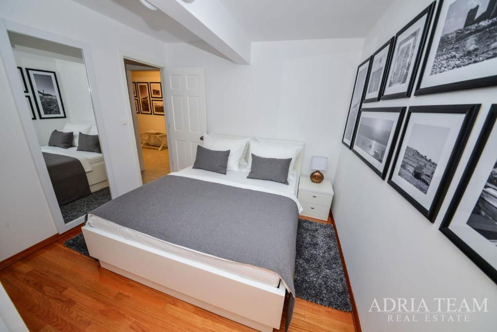 VILA S BAZÉNOM – DRUHÝ RAD OD MORA – VIR