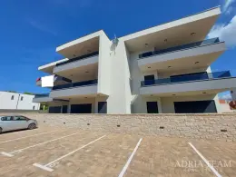 APARTMÁN SO ZÁHRADOU – NOVOSTAVBA – POVLJANA, OSTROV PAG nehnuteľnosť na predaj