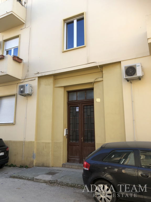 APARTMÁN V BEZPROSTREDNEJ BLÍZKOSTI MOSTA A STARÉHO MESTSKÉHO JADRA -  BRANIMIR,  ZADAR