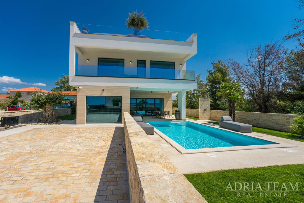 LUXUSNÁ VILLA, DRUHÁ RADA PRI MORI - LJUBAČ