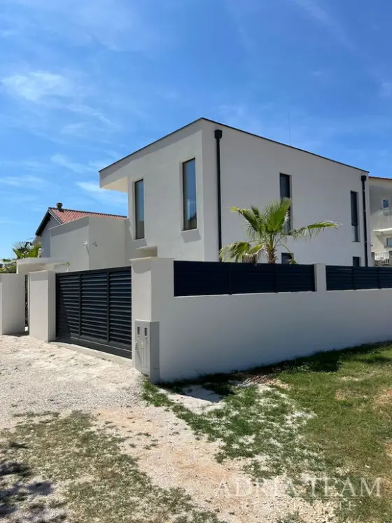 VILA S VÝHĽADOM NA MORE, NOVOSTAVBA - VRSI nehnuteľnosť na predaj