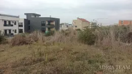 STAVEBNÝ POZEMOK S ČIASTOČNÝM VÝHĽADOM NA MORE - BILI BRIG, ZADAR nehnuteľnosť na predaj