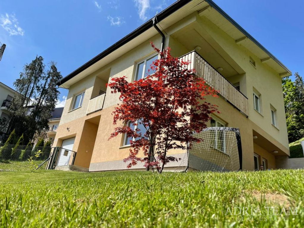 VILA PRI PARKU - PREKRIŽJE, ZÁGREB