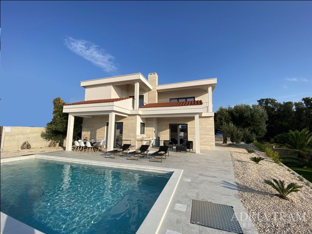 NOVOPOSTAVENÁ VILA VZDIALENÁ LEN 40m OD MORA - JAKIŠNICA, PAG