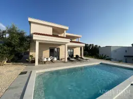 NOVOPOSTAVENÁ VILA VZDIALENÁ LEN 40m OD MORA - JAKIŠNICA, PAG nehnuteľnosť na predaj