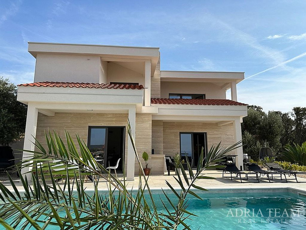 NOVOPOSTAVENÁ VILA VZDIALENÁ LEN 40m OD MORA - JAKIŠNICA, PAG