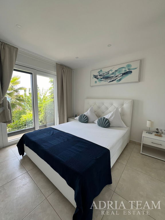 LUXUSNÝ APARTMÁN, 1. RAD PRI MORI, MODERNÝ DIZAJN – BIBINJE