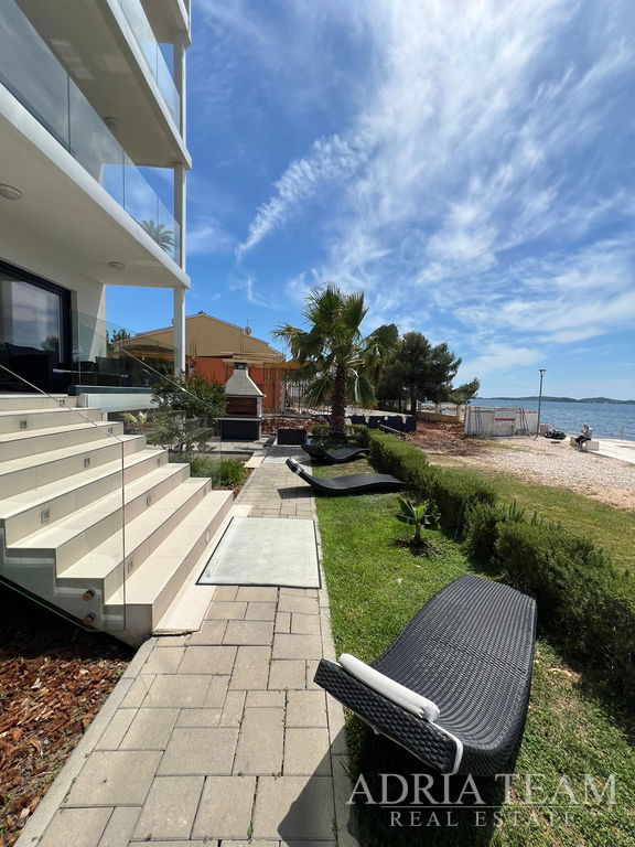 LUXUSNÝ APARTMÁN, 1. RAD PRI MORI, MODERNÝ DIZAJN – BIBINJE