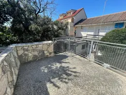 DOM VZDIALENÝ 650 M OD MORA, CENTRUM – POVLJANA, PAG nehnuteľnosť na predaj