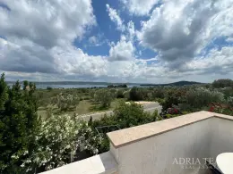 DOM S 3 BYTOVÝMI JEDNOTKAMI – NEVIĐANE, OSTROV PAŠMAN nehnuteľnosť na predaj