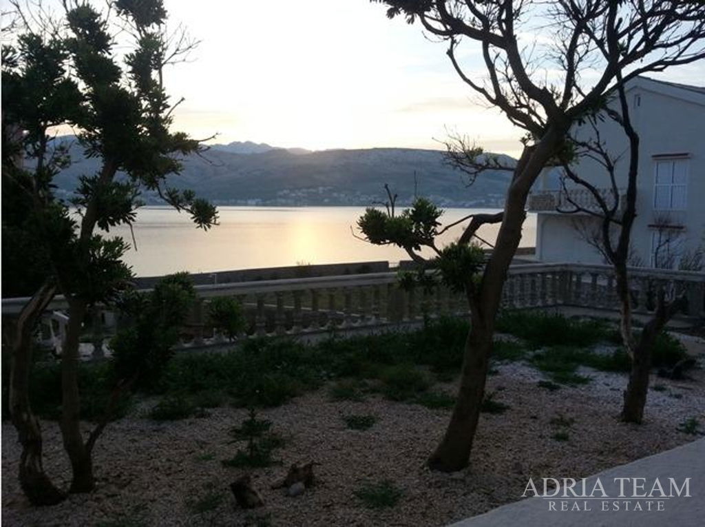 APARTMÁNOVÝ DOM S DEVÄŤOU BYTOVÝMI JEDNOTKAMI, 2. RAD PRI MORI – PAG