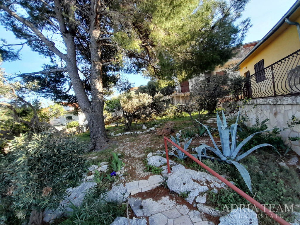 JEDNOPOSCHODOVÝ DOM S OTVORENÝM VÝHĽADOM NA MORE, TOP POLOHA, PRVÝ RAD PRI MORI - DRVENIK, DRVENIK VELIKI