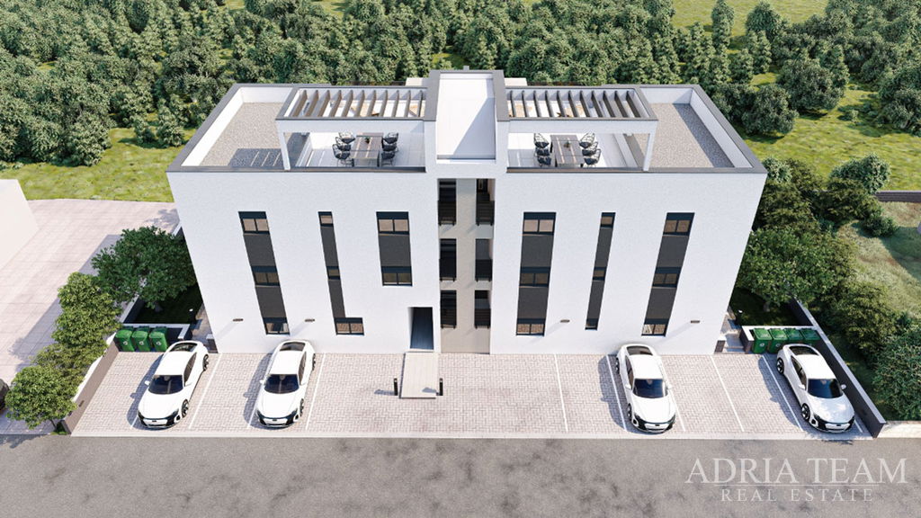 PENTHOUSE SO STREŠNOU TERASOU A VÝHĽADOM NA MORE - SABUNIKE, ZADAR