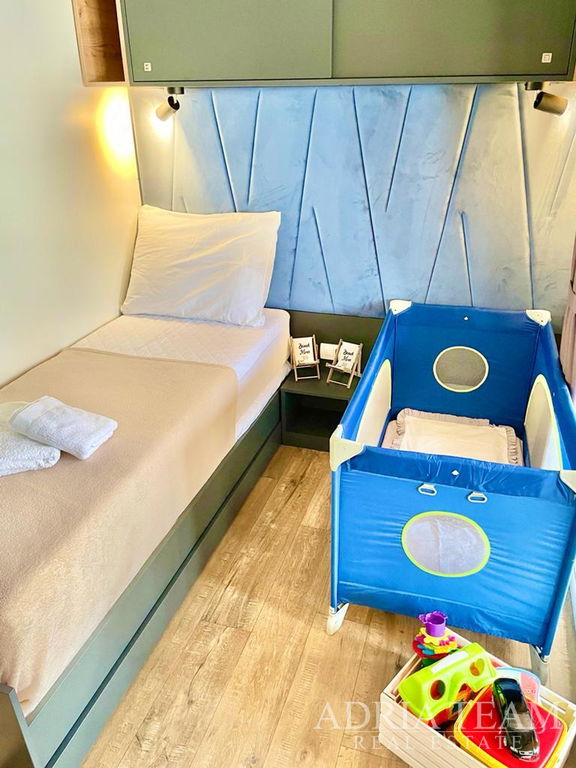 PLNE VYBAVENÝ LUXUSNÝ MOBILNÝ DOM 6+2, IBA 320m OD MORA - BIOGRAD NA MORU