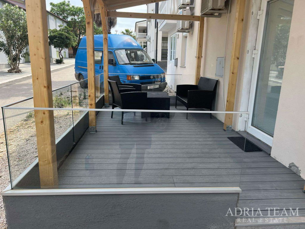 JEDNOIZBOVÝ APARTMÁN, 100 m OD MORA, VIR – ZADAR