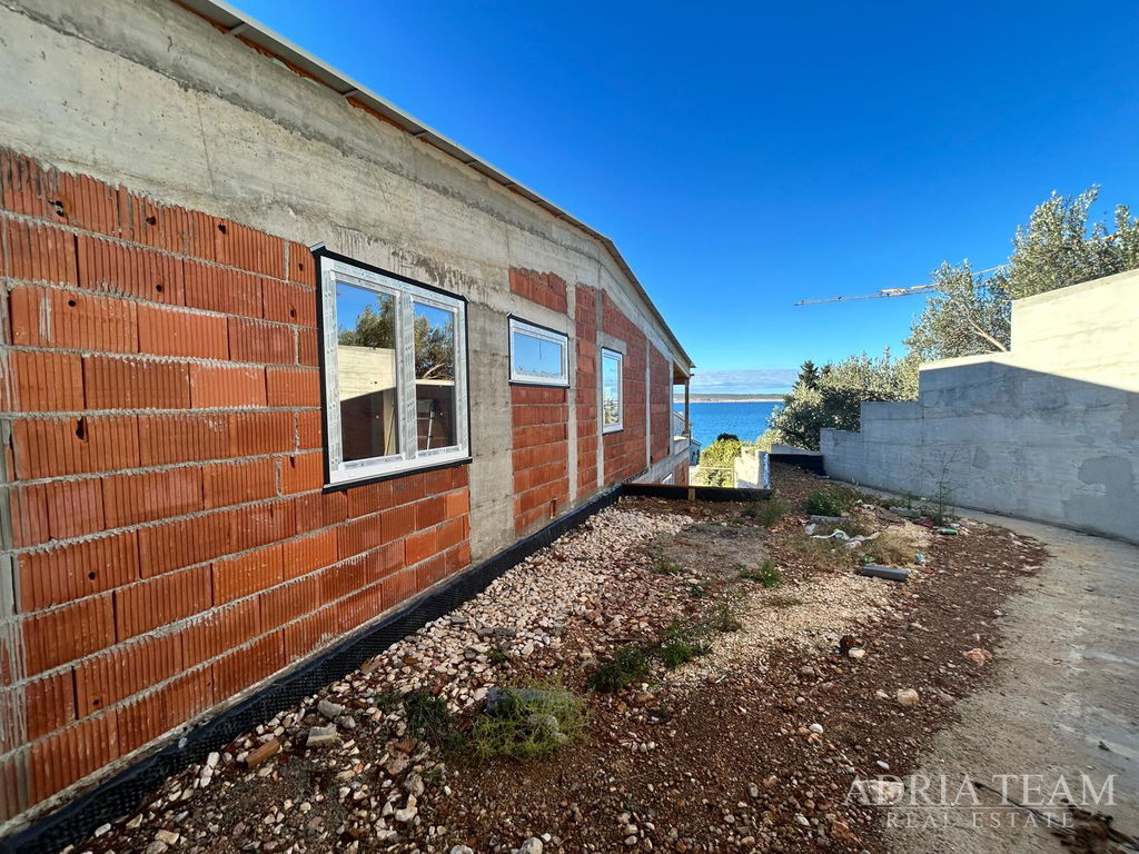 APARTMÁN SO ZÁHRADOU, NOVOSTAVBA – PRIVLAKA