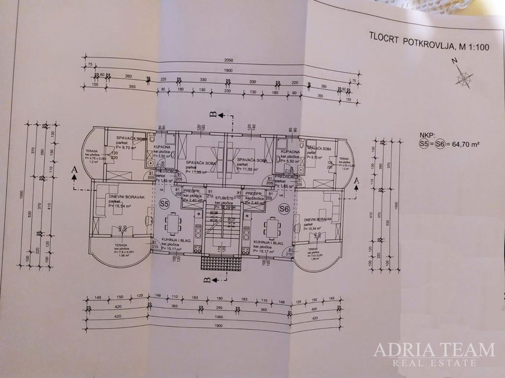 STAVEBNÝ POZEMOK S PROJEKTOM, 500 m OD MORA – JASENICE, MASLENICA