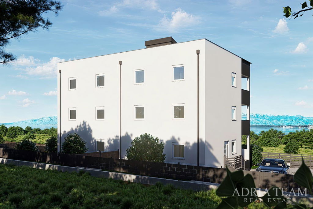 STAVEBNÝ POZEMOK S PLATNÝM STAVEBNÝM POVOLENÍM NA BYTOVÝ OBJEKT S 6 BYTOVÝMI JEDNOTKAMI - PRIVLAKA