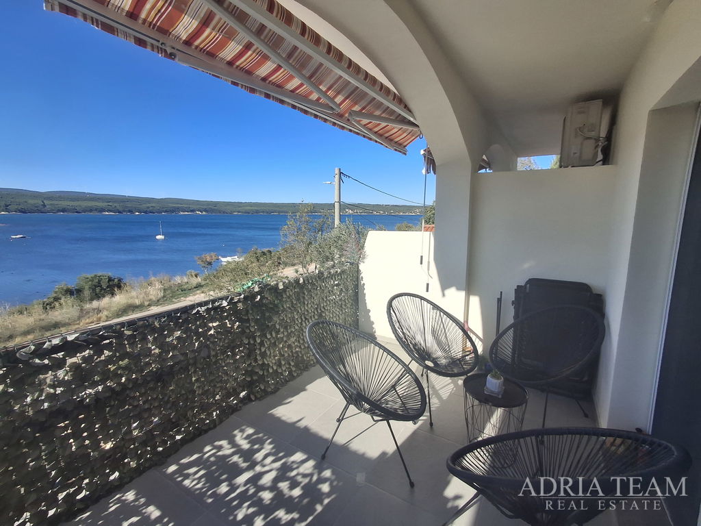 APARTMÁN V BEZPROSTREDNEJ BLÍZKOSTI PRÍRODY, PRVÝ RAD PRI MORI - VRULJE, KRUŠEVO