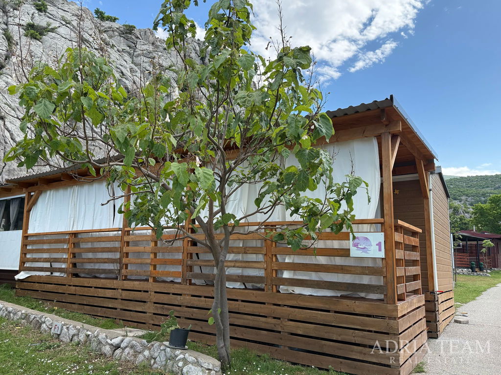 PLNE ZARIADENÝ MOBILNÝ DOM - KEMP RACA, SVETI JURAJ