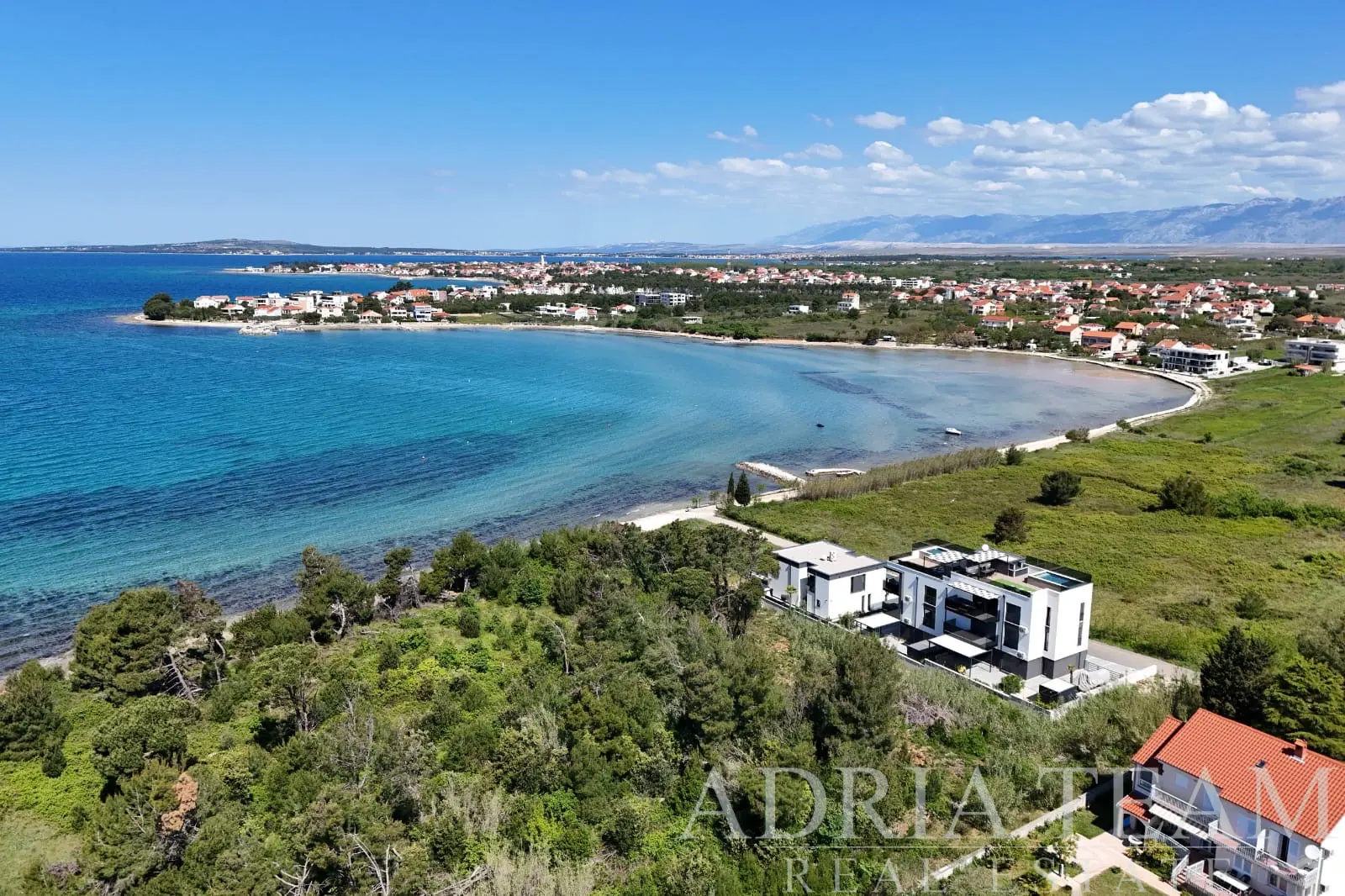 PENTHOUSE – S VÝHĽADOM NA MORE – PRIVLAKA