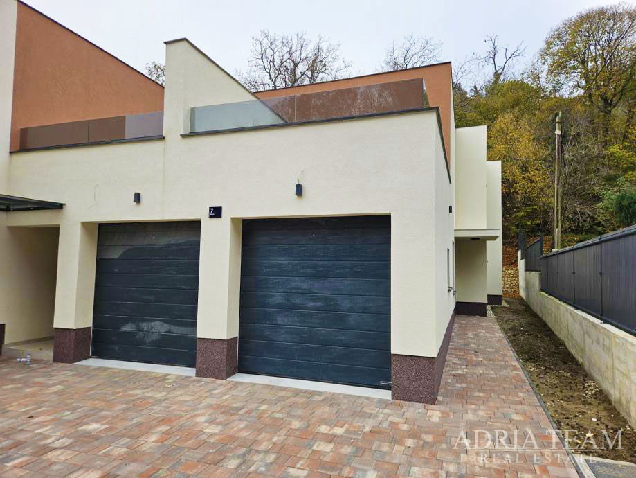 LUXUSNÝ 3-IZBOVÝ BYT - GRAČANI, PODSLJEME, ZÁGREB