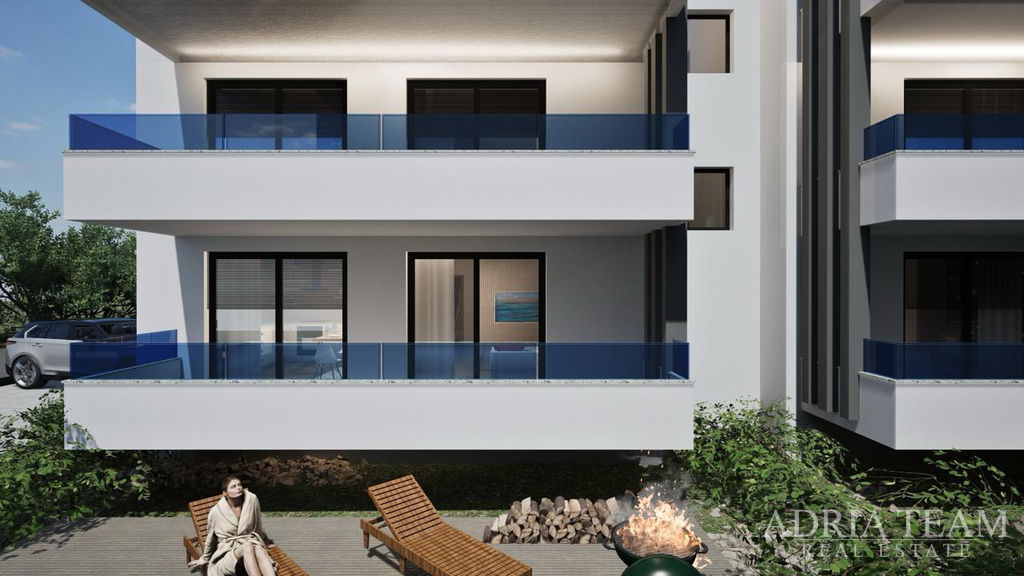 TROJIZBOVÝ APARTMÁN S VÝHĽADOM NA MORE, 200m OD MORA – SUKOŠAN, ZADAR