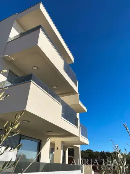 APARTMÁN č.2 V BYTOVOM DOME – NOVALJA, PAG nehnuteľnosť na predaj