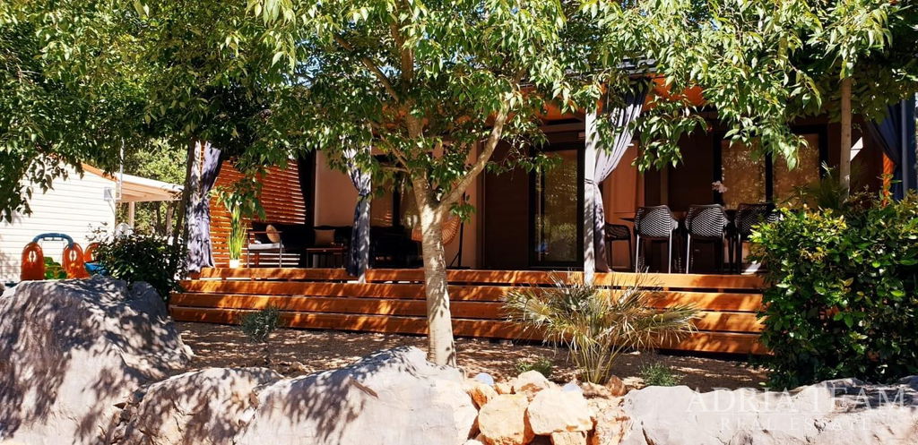 PLNE VYBAVENÝ LUXUSNÝ MOBILNÝ DOM, IBA 150m OD MORA -  BIOGRAD NA MORU