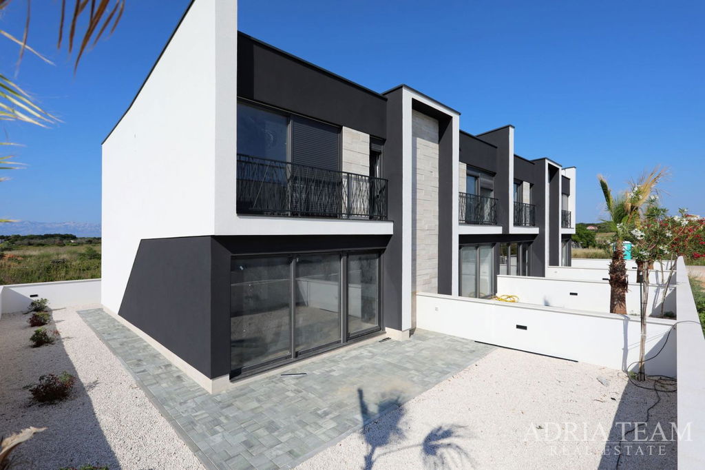 DVOJPODLAŽNÝ APARTMÁN V NOVOSTAVBE – PRIVLAKA