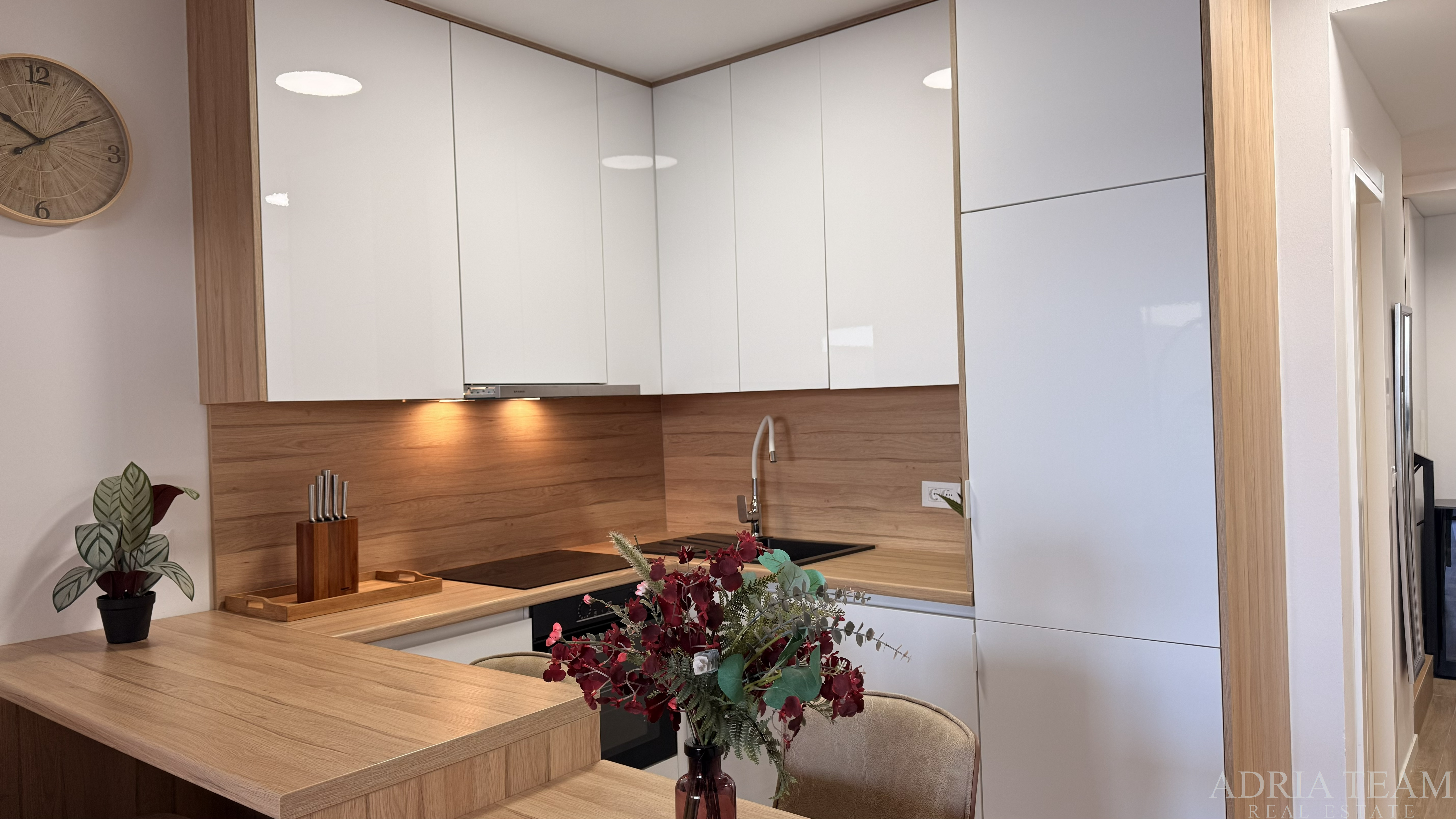 3-IZBOVÝ APARTMÁN, PRVÝ RAD PRI MORI – POVLJANA, PAG