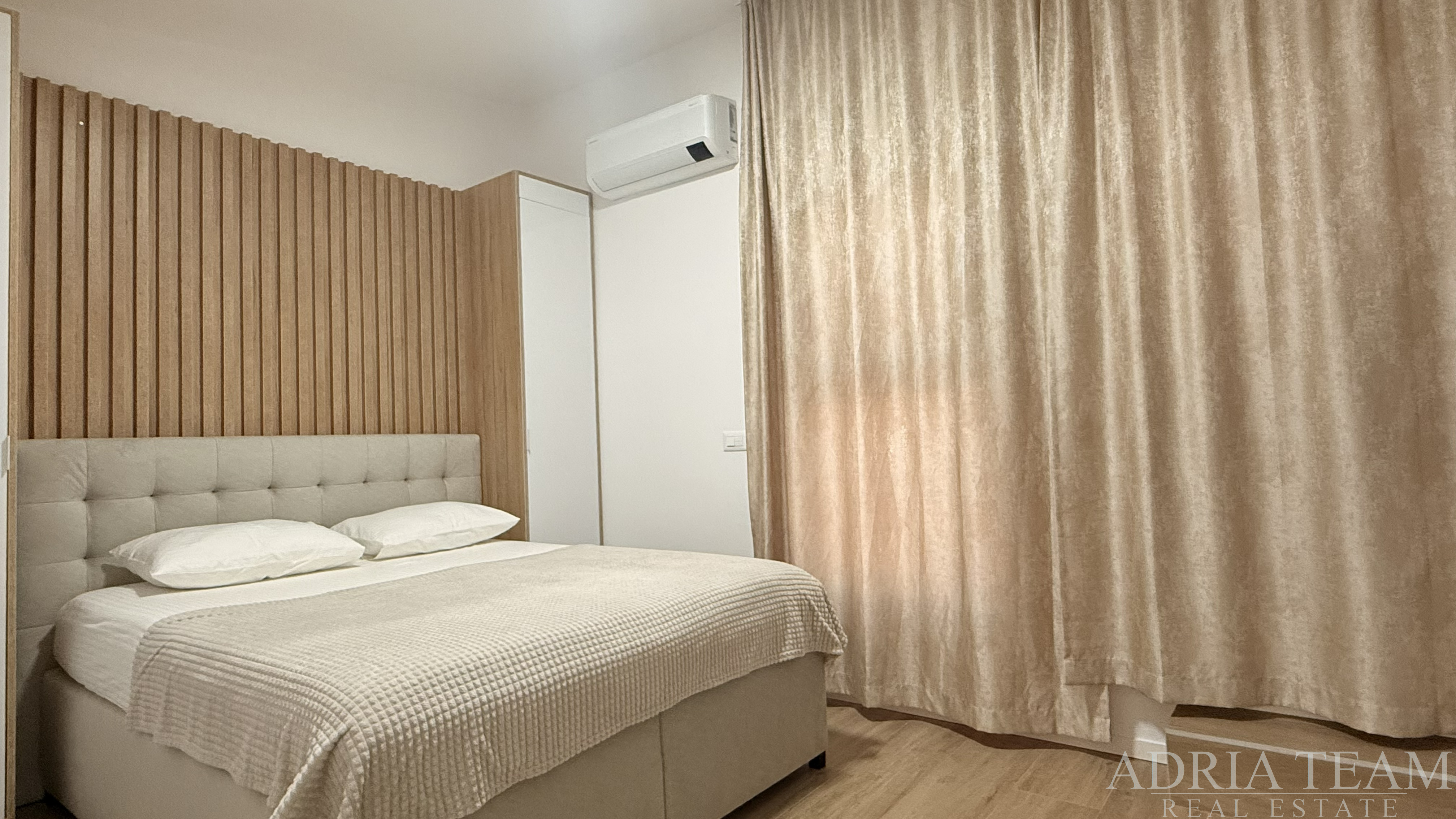 3-IZBOVÝ APARTMÁN, PRVÝ RAD PRI MORI – POVLJANA, PAG