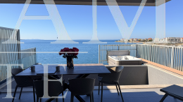 APARTMÁN NA PRÍZEMÍ SO ZÁHRADOU A SÚKROMNÝM BAZÉNOM, PRVÁ RADA PRI MORI - POVLJANA nehnuteľnosť na predaj