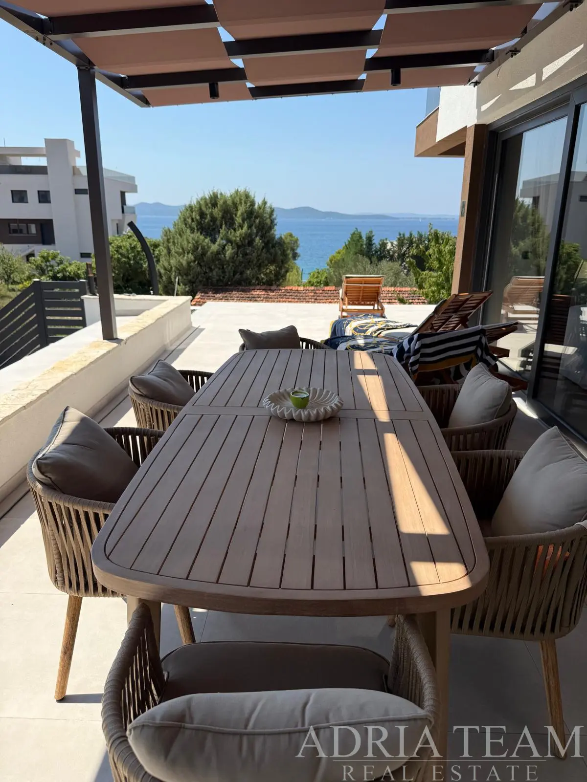 LUXUSNÝ APARTMÁN S2, VZDIALENÝ, 80m OD MORA, NOVOSTAVBA - KOŽINO