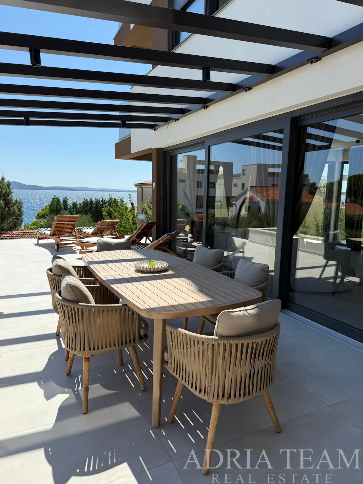 LUXUSNÝ APARTMÁN S2, VZDIALENÝ, 80m OD MORA, NOVOSTAVBA - KOŽINO