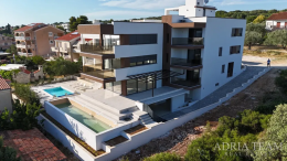 LUXUSNÝ APARTMÁN S4, VZDIALENÝ, 80m OD MORA, NOVOSTAVBA - KOŽINO nehnuteľnosť na predaj