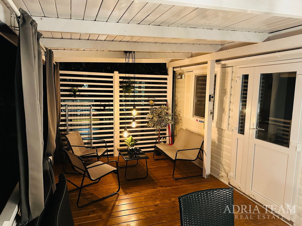 MOBILNÝ DOM TYP ADRIA, KAPACITA 4+2 OSOBY - BIOGRAD NA MORU