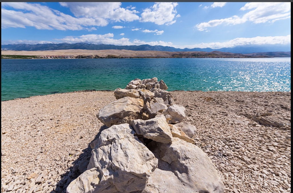 STAVEBNÝ POZEMOK C. - BLÍZKO ZRĆE BEACH- ZÓNA T3 - PAG, KOLAN