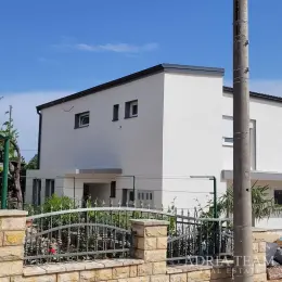 APARTMÁN SO ZÁHRADOU, POKOJNÁ A TICHÁ POLOHA - POSEDARJE, ZADAR nehnuteľnosť na predaj