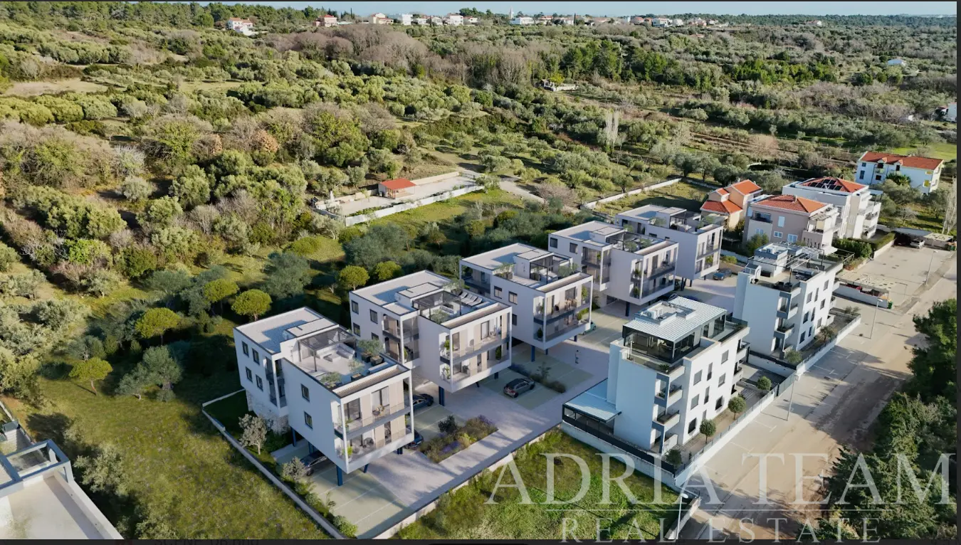 LUXUSNÝ APARTMÁN B4 SO STREŠNOU TERASOU – FIVE RESIDENCES KOŽINO
