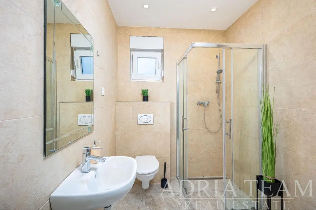 PENTHOUSE DRUHÝ RAD OD MORA – STARA POVLJANA, PAG
